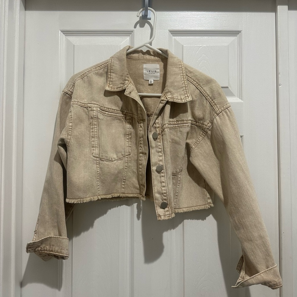 Le Lis Cropped Jean Jacket